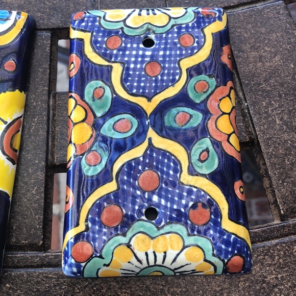 2 Talavera Mexico Handmade Painted Light Switch Covers - Picture 3 of 5